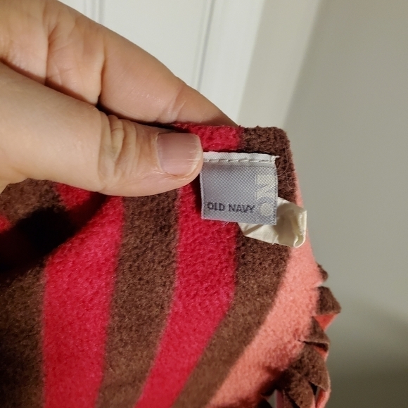 𝅺OLD Navy Fleece Striped Scarf - Picture 6 of 8